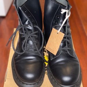 Dr. Martens Black Boots (like new)